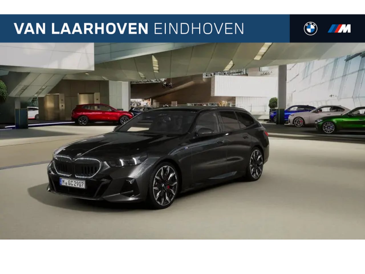 BMW 5-serie Touring - 550e xDrive M Sport Automaat / Panoramadak / Trekhaak / Bowers & Wilkins / M Multifunction - AutoWereld.nl