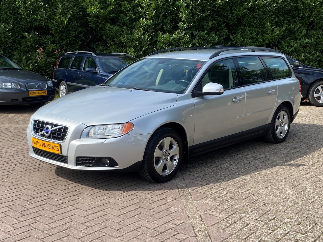 Volvo V70 - 2.5T Kinetic Aut. Youngtimer - AutoWereld.nl
