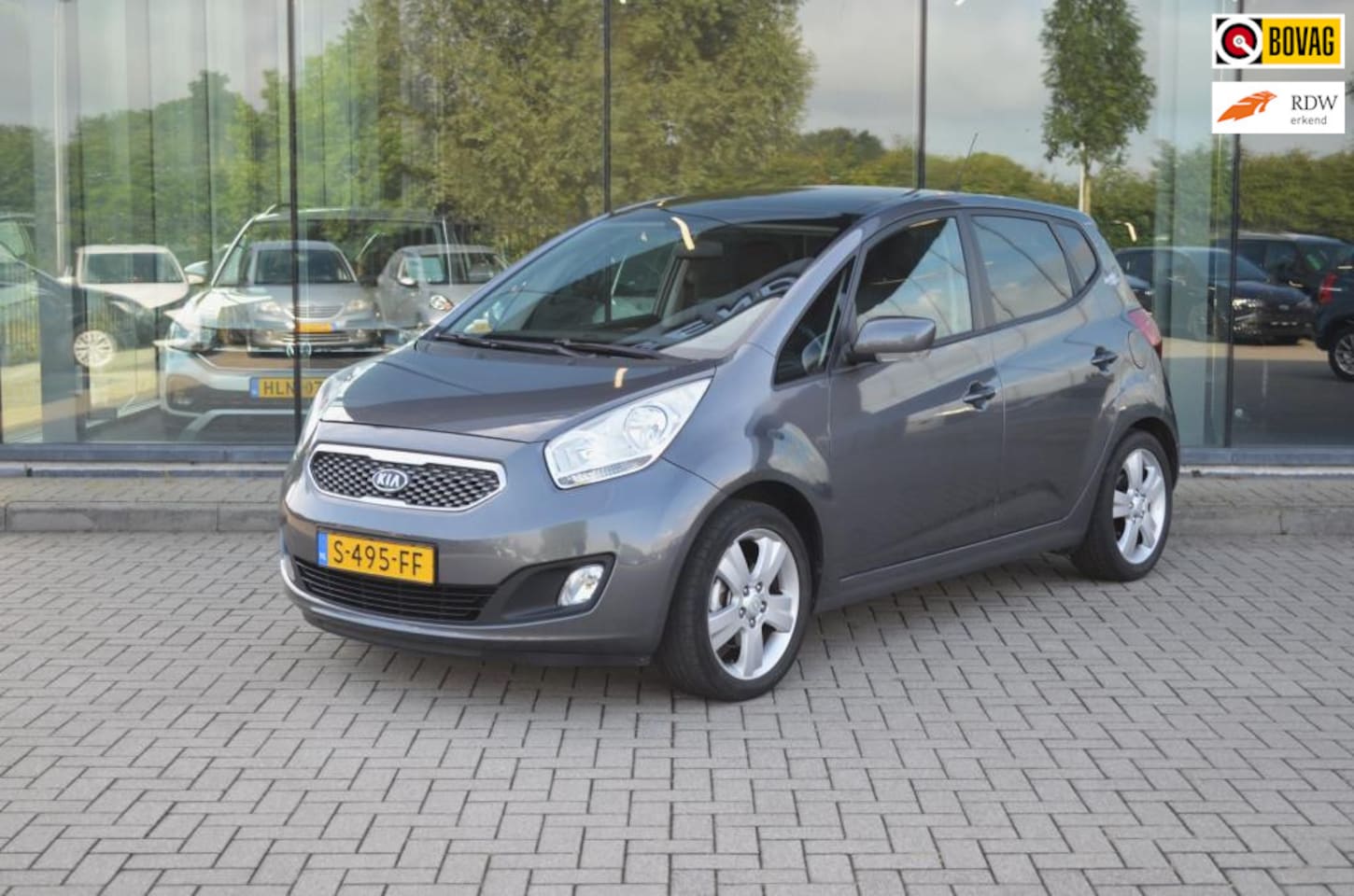 Kia Venga - 1.4 CVVT Fuse sun endition | Trekhaak | Panorama dak | Stoelverwarming | Parkeersensoren | - AutoWereld.nl