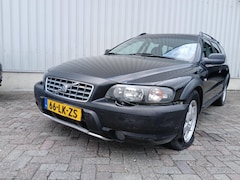 Volvo XC70 - 2.5 T Geartronic Comfort Line - Leder - Airco - Cruise - Schade