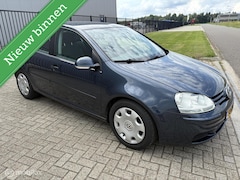 Volkswagen Golf - 1.6 FSI Comfortline