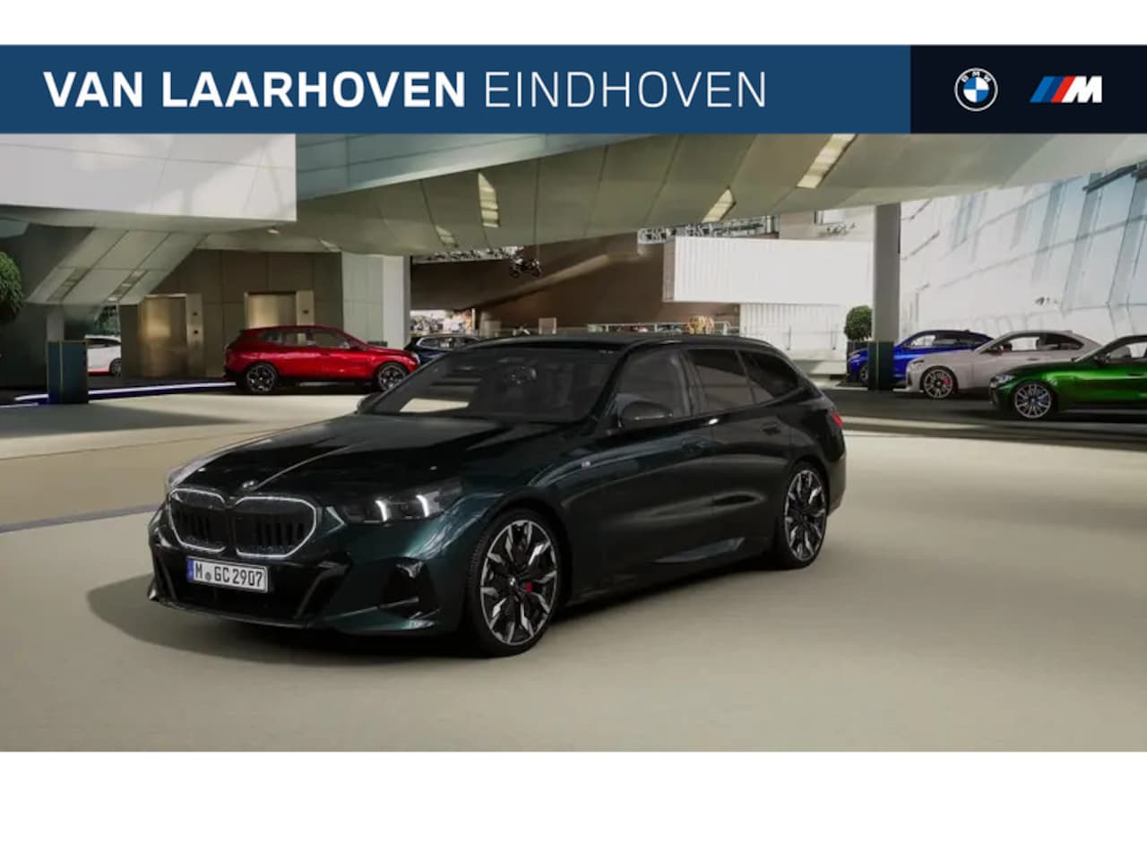BMW 5-serie Touring - 550e xDrive M Sport Automaat / Panoramadak / Trekhaak / Bowers & Wilkins / M Multifunction - AutoWereld.nl
