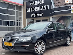 Volkswagen Passat - 2.0 FSI Comfortline Cruise | Climate | Pdc | Iso
