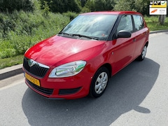 Skoda Fabia - 1.2-12V 2011/ORIGINEEL NL/AIRCO/TREKHAAK/COMPLEET DEALER ONDERHOUDEN/3 SLEUTELS/ZEER LEUKE
