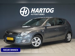 Hyundai i30 - 1.6i Blue Dynamic + CLIMATE CONTROL / AFN. TREKHAAK