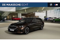 BMW 5-serie Touring - 530e M Sport Automaat / Trekhaak / Adaptieve LED / Parking Assistant Plus / Comfort Access