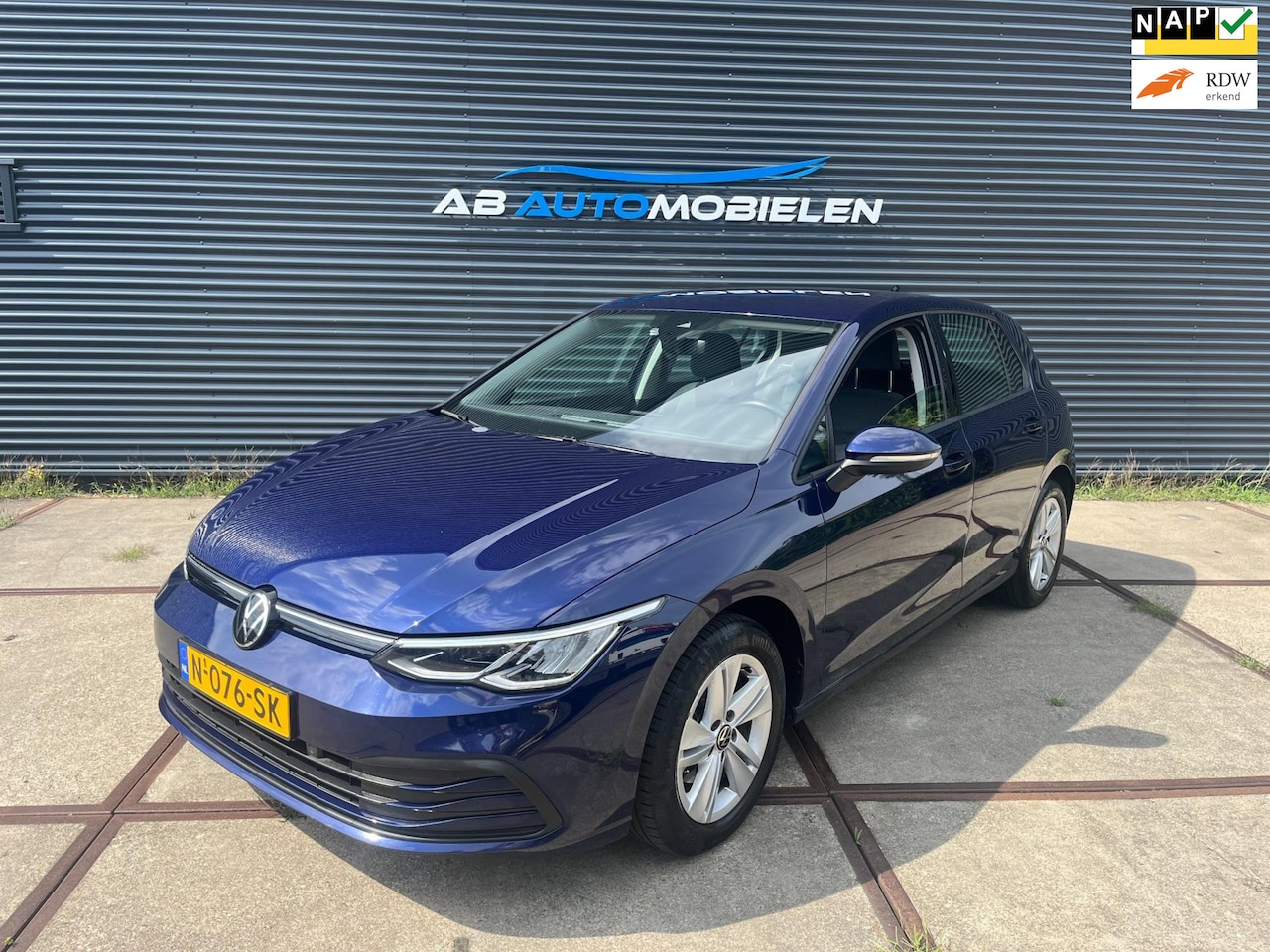 Volkswagen Golf - ETSI Life AUTOMAAT APPLE CARPLAY/ PDC - AutoWereld.nl