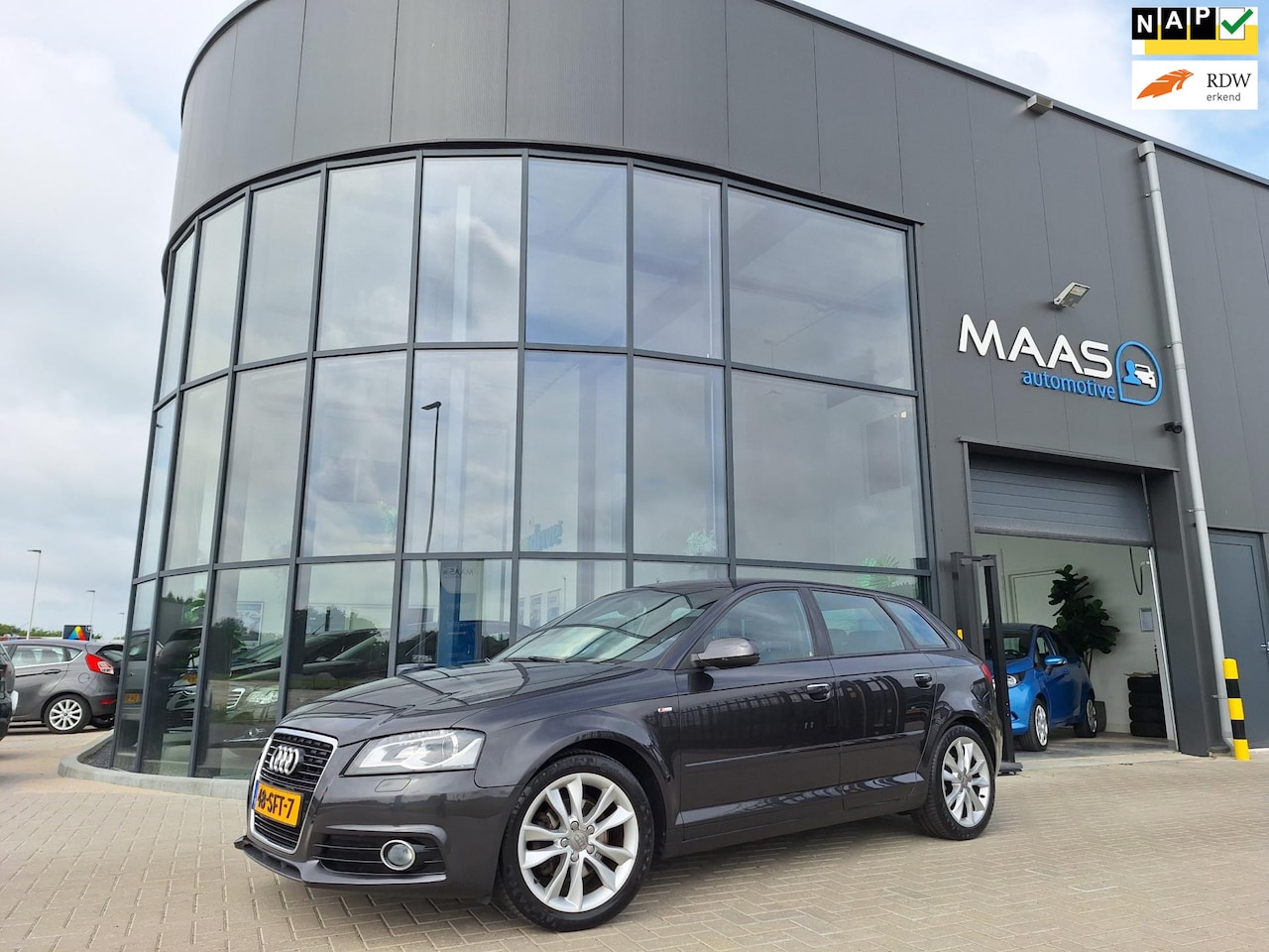 Audi A3 Sportback - 1.2 TFSI Ambition Pro Line S | DEALER ONDERHOUDEN - AutoWereld.nl