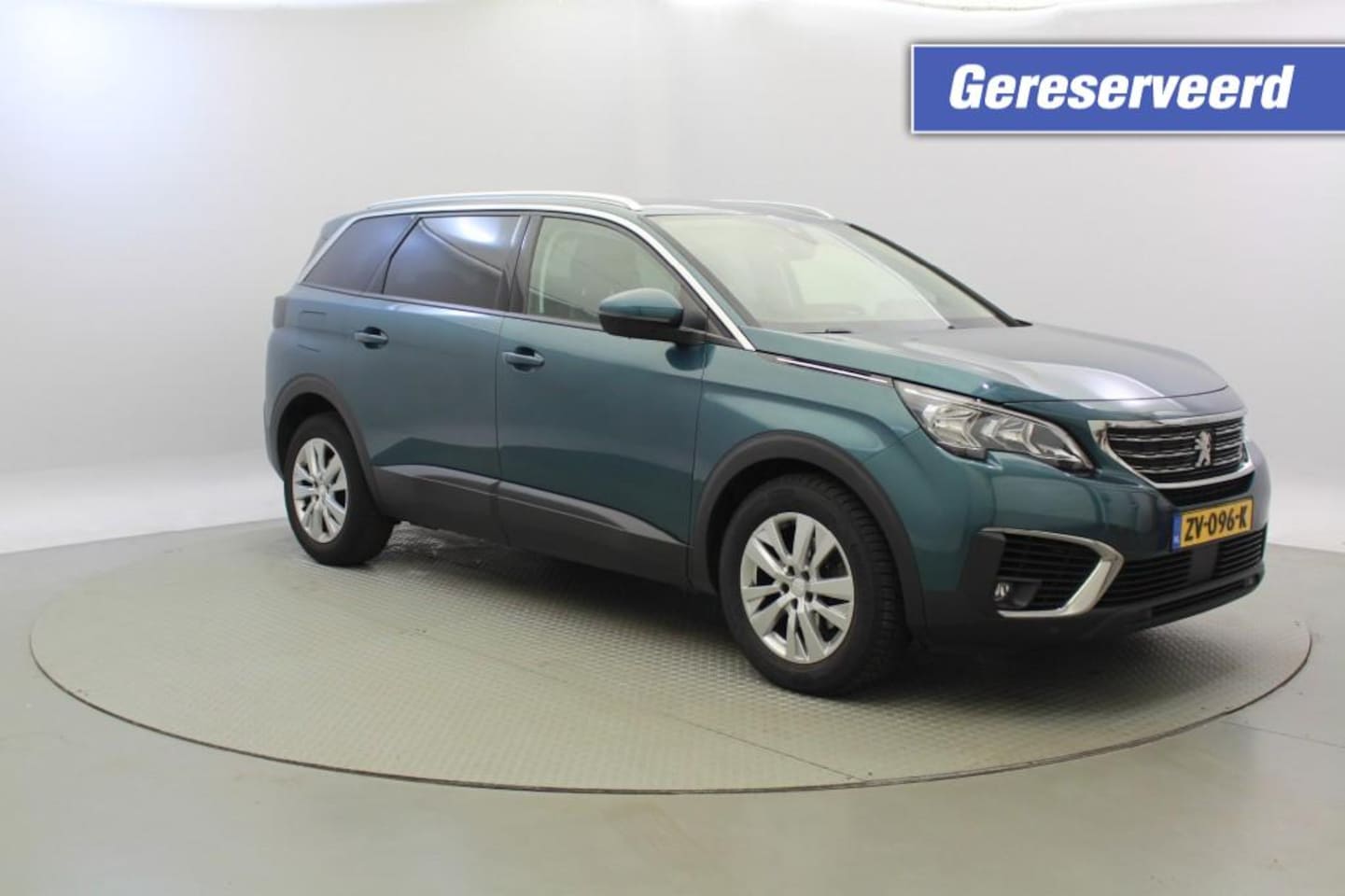 Peugeot 5008 - 1.2 PureTech Executive 7 Persoons - Carplay, Camera, Leer GERESERVEERD!!! - AutoWereld.nl