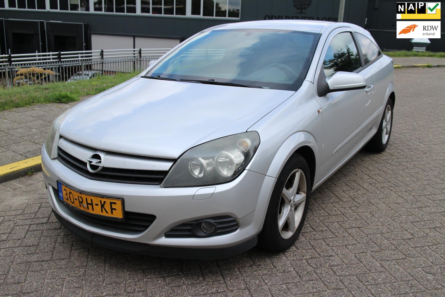 Opel Astra GTC - 1.6 Enjoy 1.6 Enjoy - AutoWereld.nl
