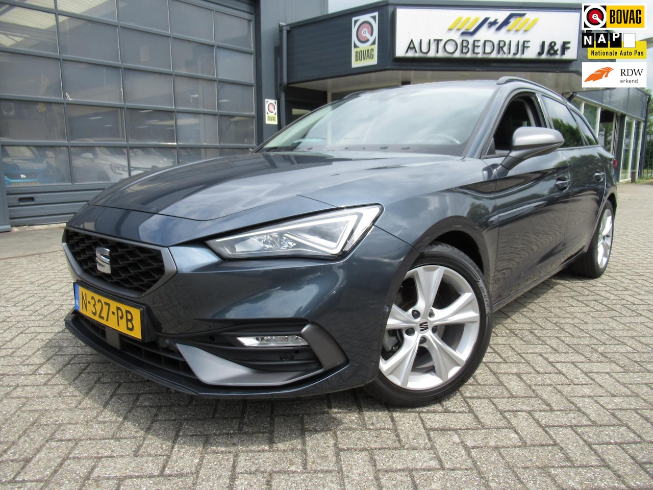 SEAT Leon Sportstourer - 1.5 TSI FR Style Business Intense/ Virtual Cockpit/ Stoelverwarming/ NAV/ ACC - AutoWereld.nl
