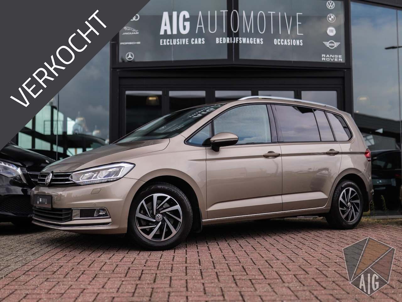 Volkswagen Touran - 1.5 TSI Highline Business R 7p | Stoelverw. | Camera | ACC | Carplay - AutoWereld.nl