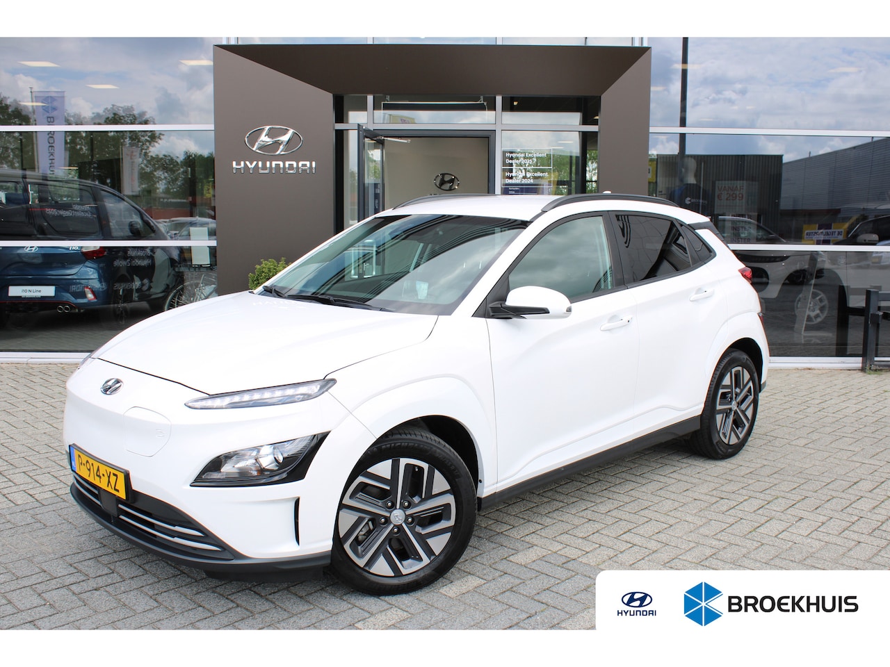 Hyundai Kona Electric - EV Fashion 64 kWh | Parelmoer wit | Navigatie | Cruise Control | | Apple Carplay/Android A - AutoWereld.nl