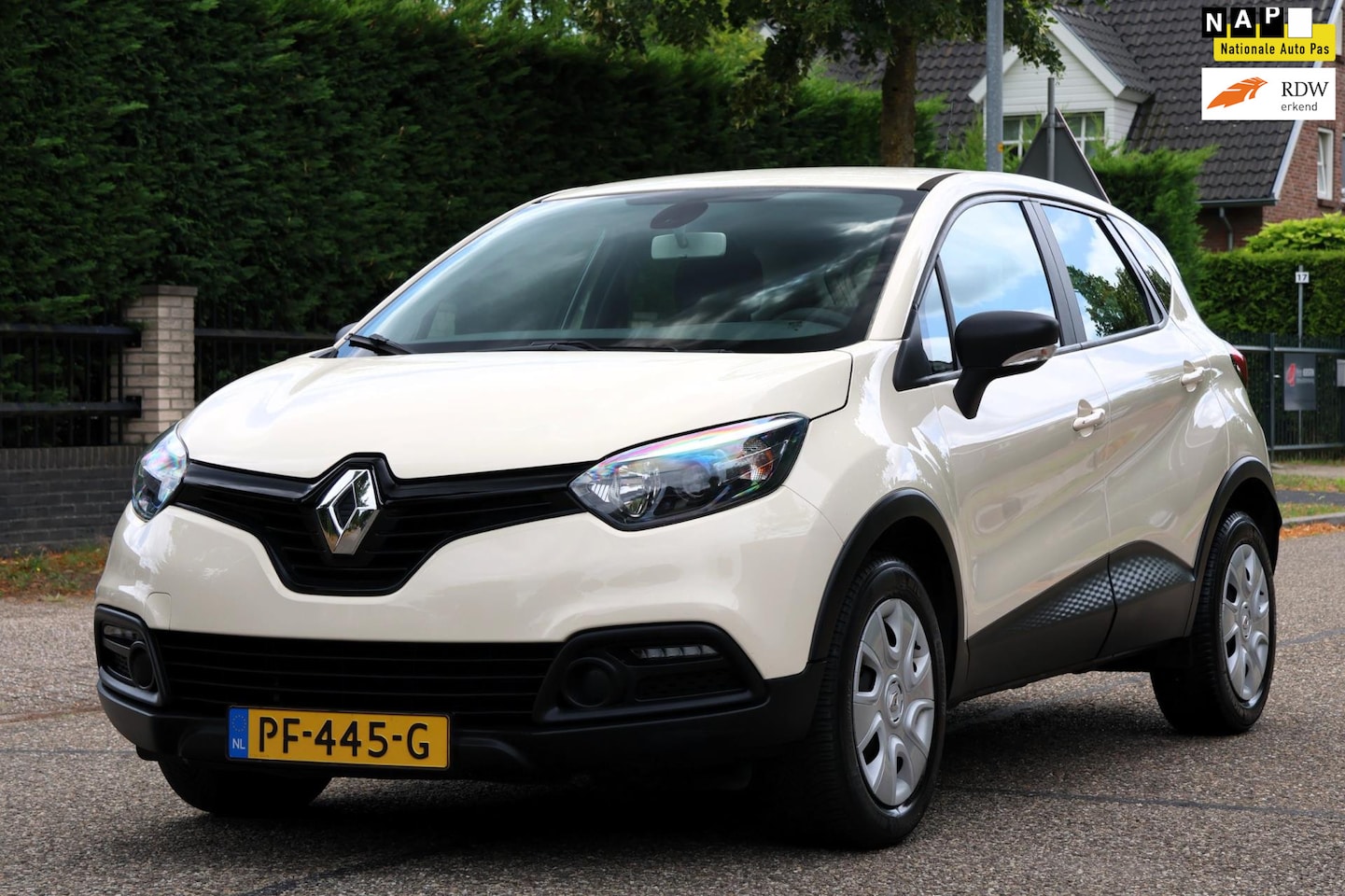 Renault Captur - 0.9 TCe Authentique | AIRCO | CRUISE | TREKHAAK | - AutoWereld.nl