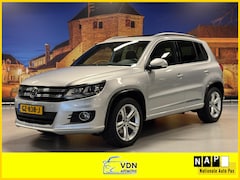 Volkswagen Tiguan - 1.4 TSI R-Line Ed. Panodak Xenon Camera PDC