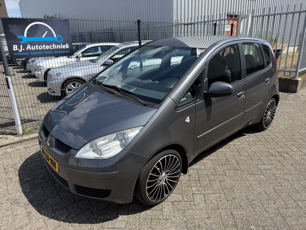 Mitsubishi Colt - 1.3 Invite+ 5 drs Airco ecc Nw Apk - AutoWereld.nl