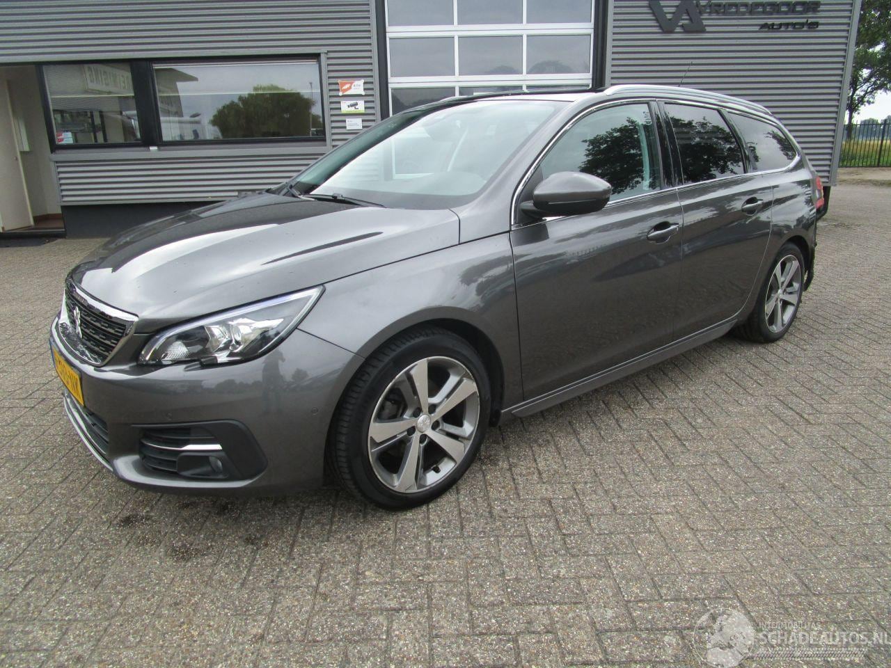 Peugeot 308 SW - 1.2 Pure Tech Bleu lease Premium - AutoWereld.nl