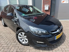 Opel Astra - 1.4 Turbo Blitz / Navi / PDC / Airco / Cruise / NAP
