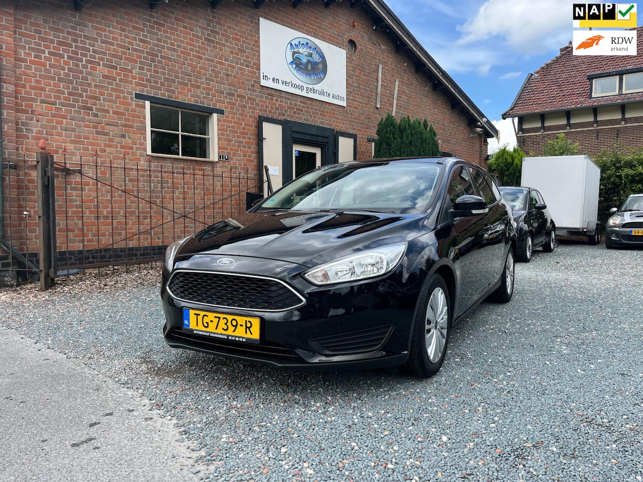 Ford Focus Wagon - 1.0 Lease Edition 1.0 Lease Edition ( Airco + Trekhaak + Stuurverwarming ) - AutoWereld.nl