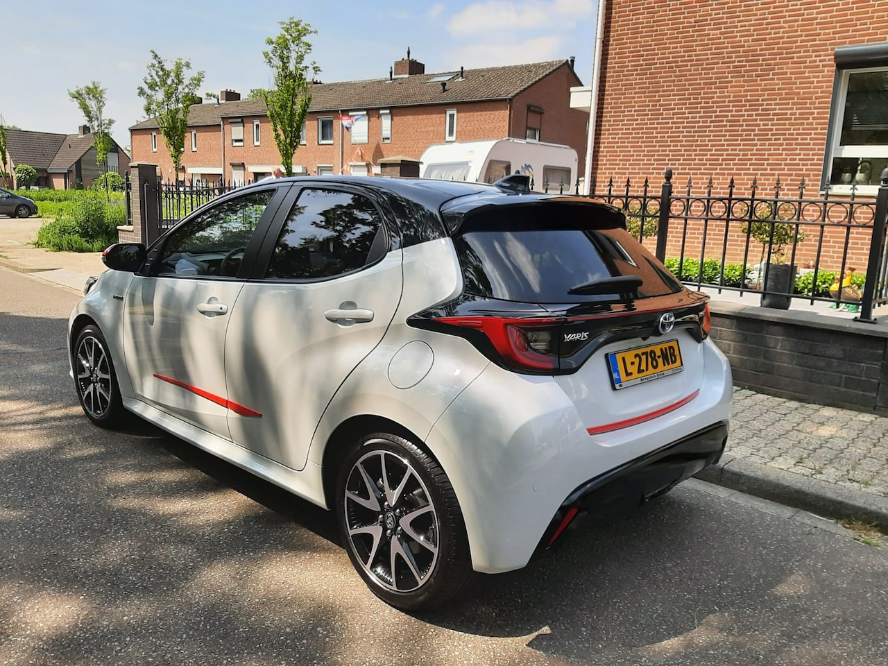 Toyota Yaris - 1.5 Hybrid Executive - AutoWereld.nl