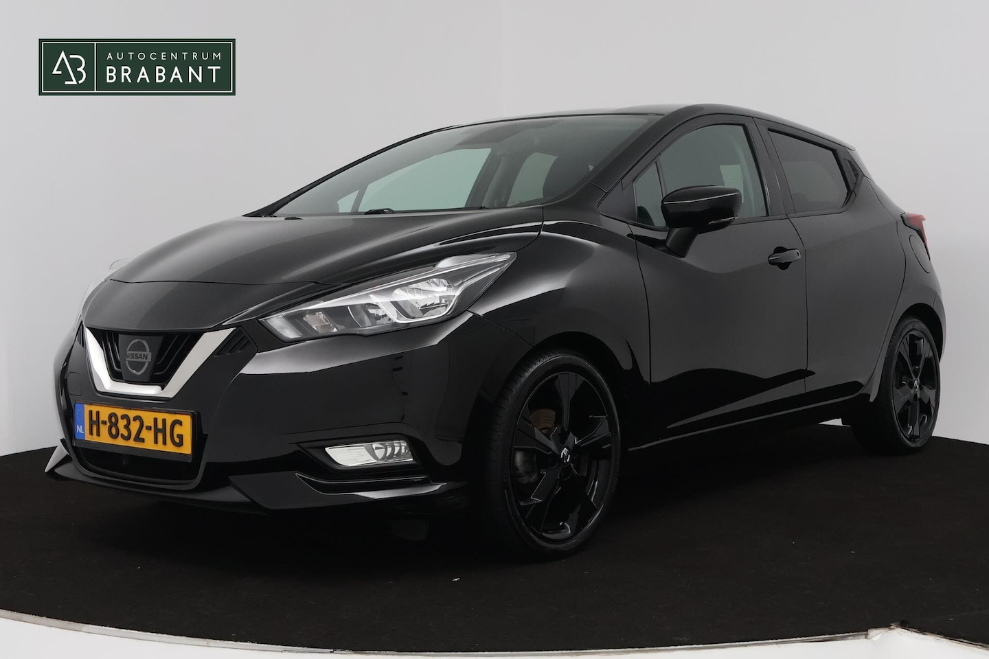 Nissan Micra - 1.0 IG-T N-Connecta (TREKHAAK, PARKEERSENSOREN, CRUISE CONTROL, BLUETOOTH, NL-AUTO) - AutoWereld.nl