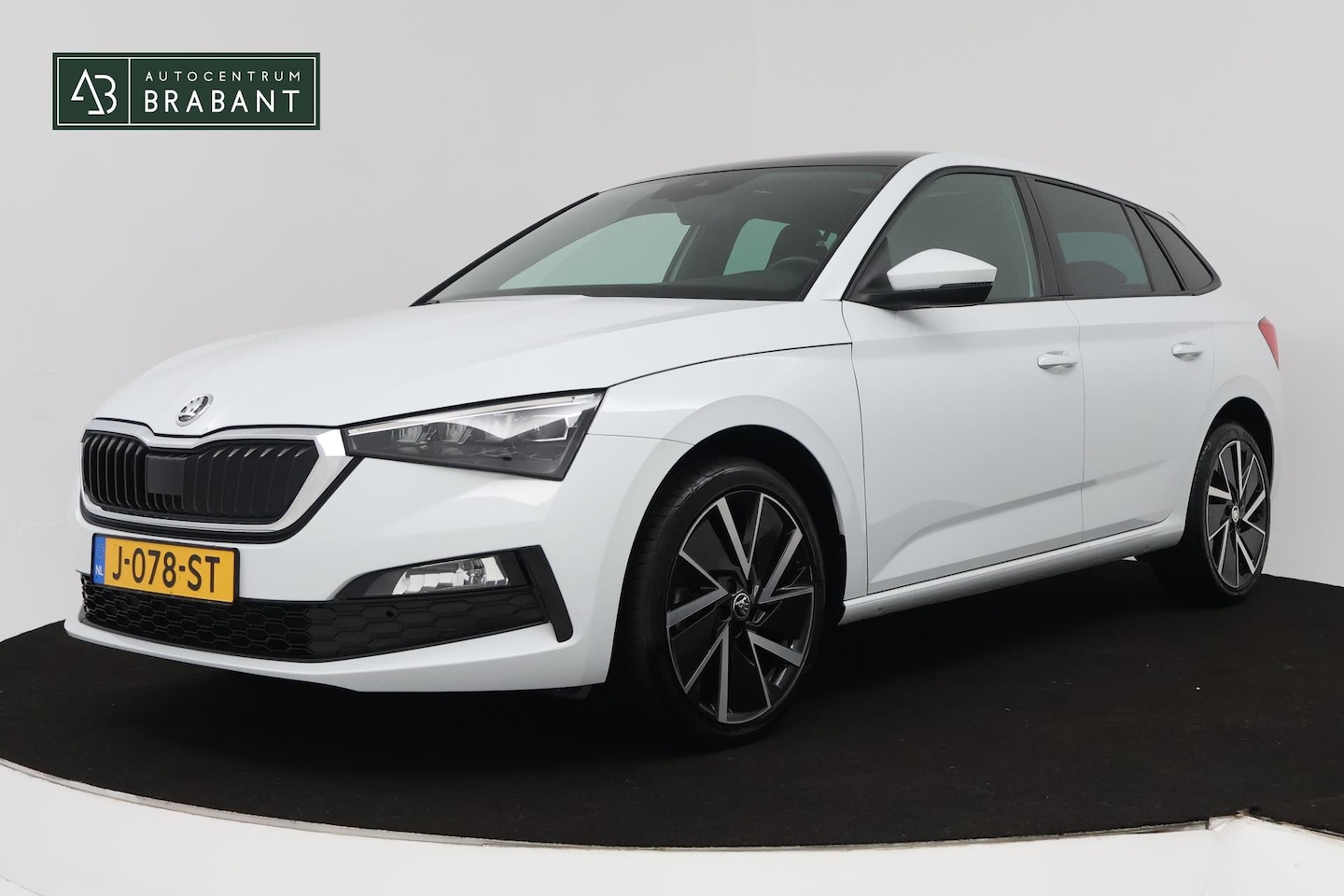 Skoda Scala - 1.0 TSI Sport Business (STOELVERWARMING, CRUISE CONTROL, PARKEERSENSOREN, NAVIGATIE, AUTOM - AutoWereld.nl