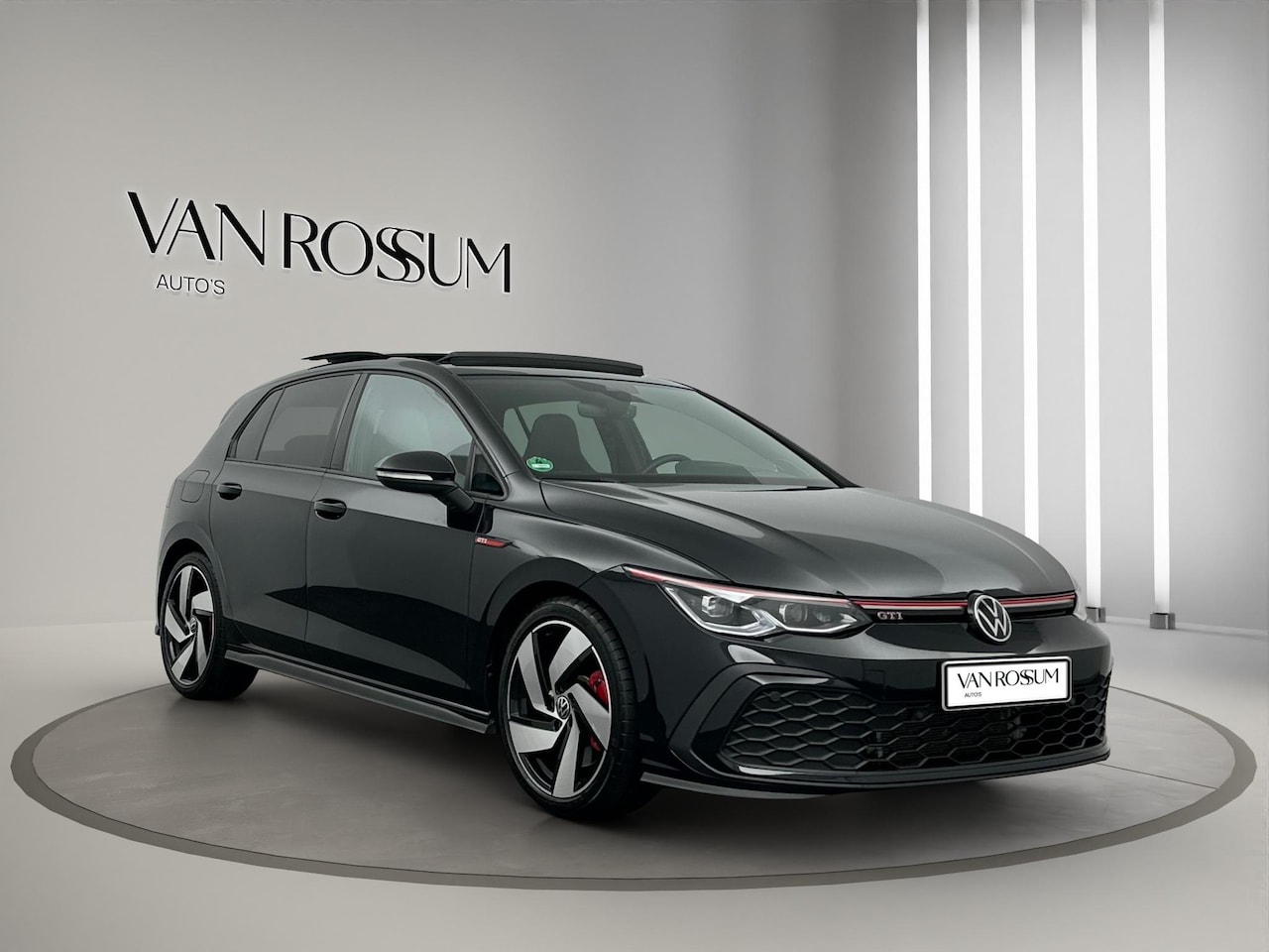 Volkswagen Golf - 2.0 TSI GTI Pano H&K IQ Sfeer ACC - AutoWereld.nl