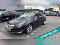 Opel Insignia - 1.4 T 140pk 5-deurs 2e eig. Clima Cruise Navi LED PDC Historie