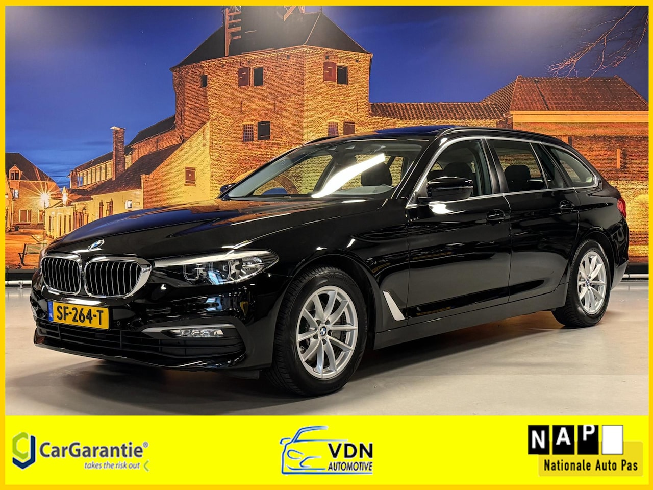 BMW 5-serie Touring - 520d Executive Automaat Panodak LED PDC - AutoWereld.nl