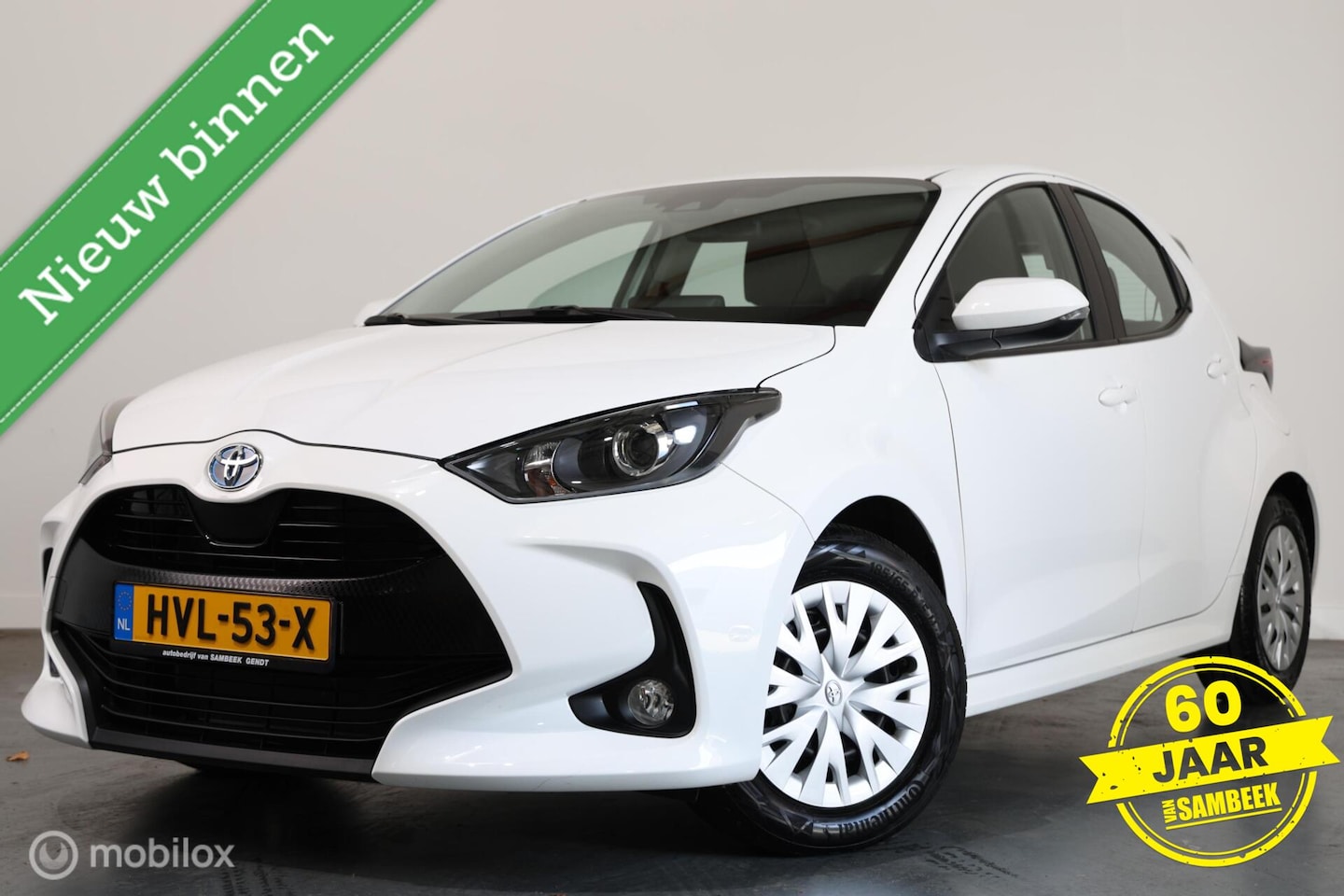 Toyota Yaris - 1.5 Hybrid 115 Business - CARPLAY - AIRCO - AutoWereld.nl