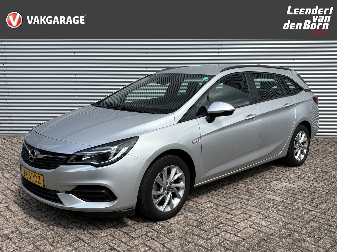 Opel Astra Sports Tourer - 1.2 Edition Sensoren | Navigatie | Cruise  | Apple Carplay/Android Auto - AutoWereld.nl