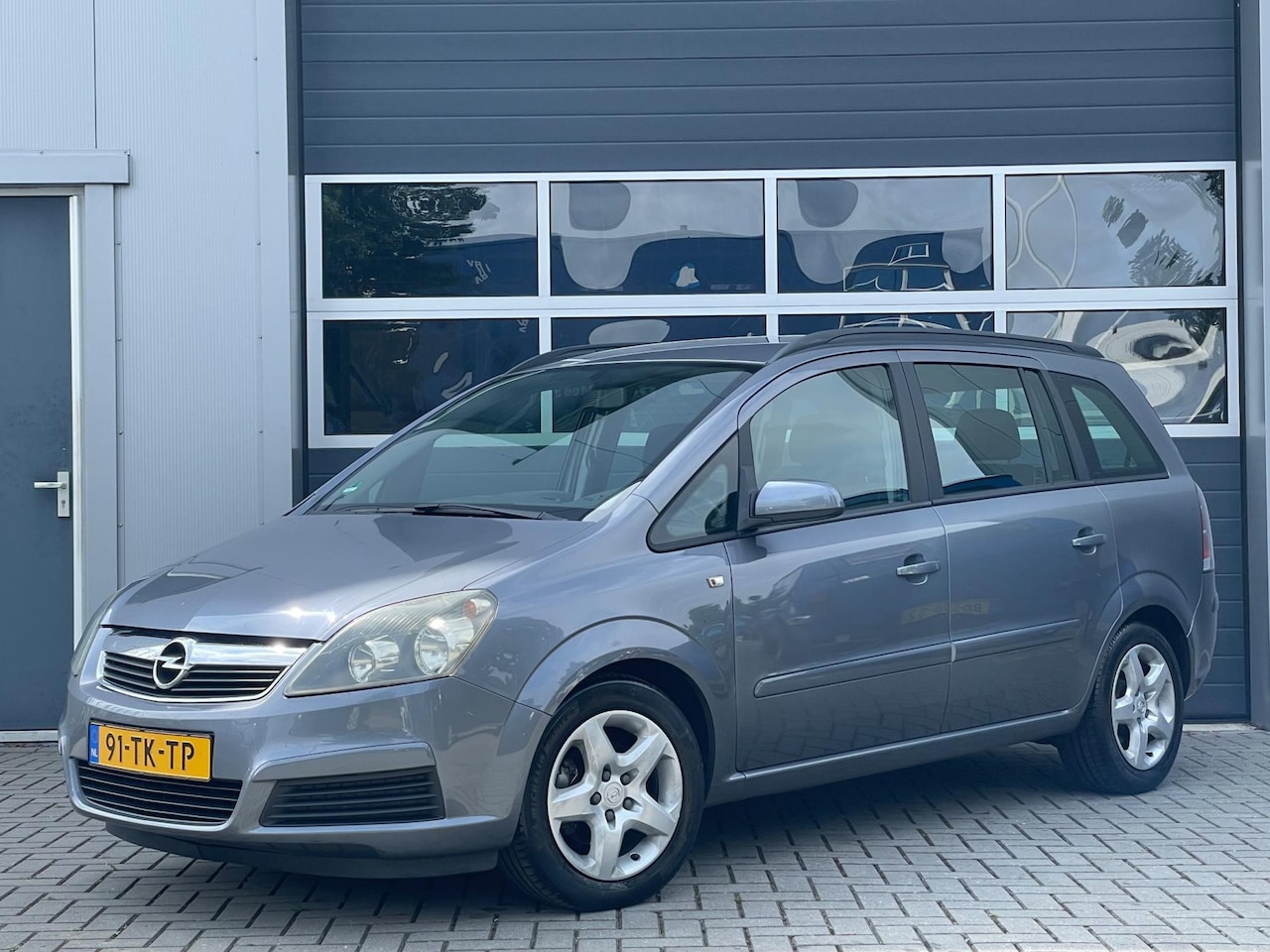 Opel Zafira - 1.8 Business | Automaat | Airco | Cruise control | Trekhaak - AutoWereld.nl