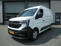 Renault Master - T35 2.0 dCi 150 L2H2 airco camera navigatie
