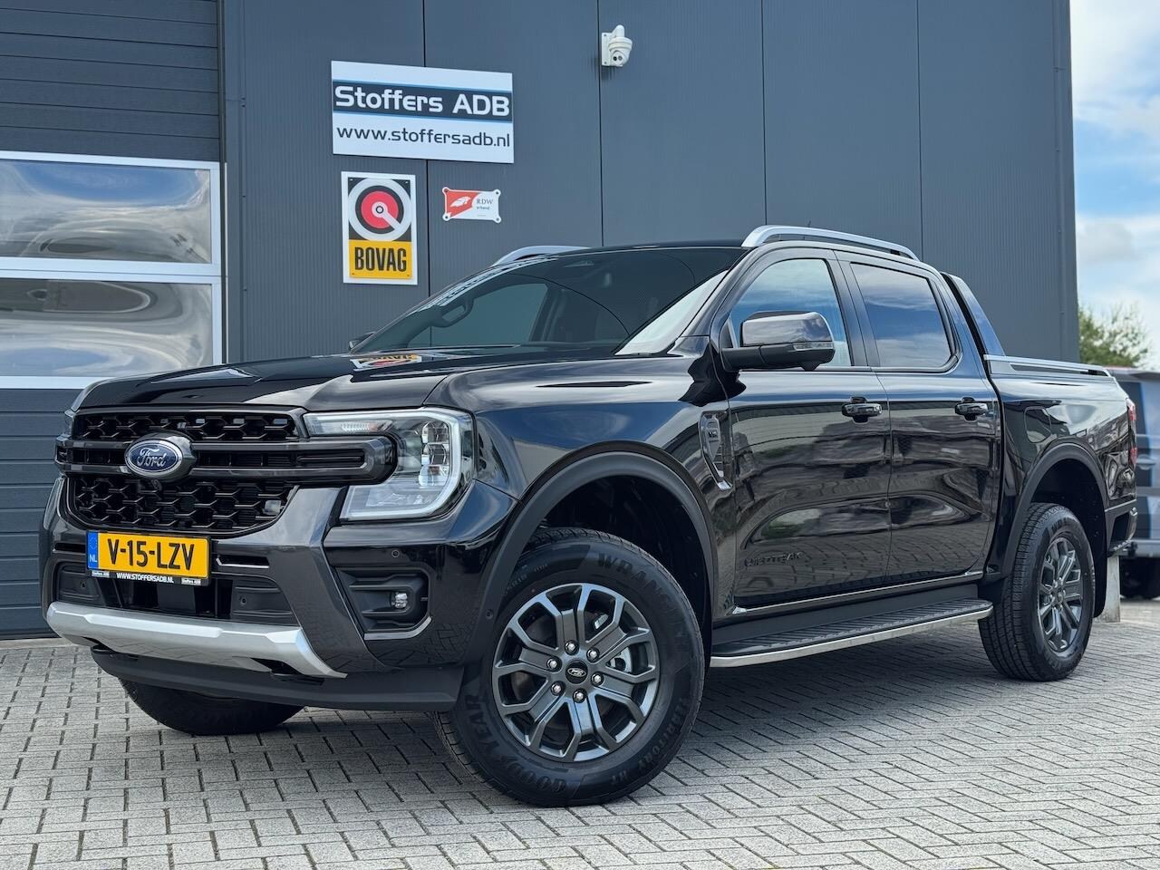 Ford Ranger - 3.0 V6 241pk Wildtrak Double Cab | BPM VRIJ | 2-zits | Trekhaak 3500KG | 360 camera | B&O - AutoWereld.nl