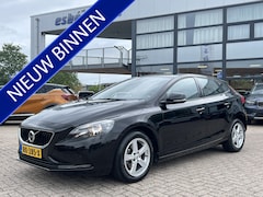 Volvo V40 - 2.0 D2 Kinetic Navigatie Stoel + Voorruit verwarming Lichtmetalen Velgen Parkeersensoren V
