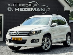 Volkswagen Tiguan - 1.4 TSI Sport&Style R-line Edition Navigatie Alcantara PDV V+A Trekhaak