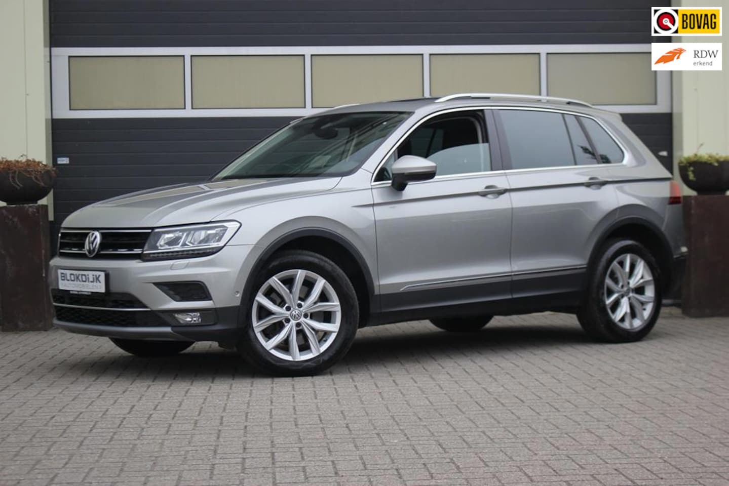 Volkswagen Tiguan - 2.0 TSI 4Motion Highline | Trekhaak | Schuifdak - AutoWereld.nl
