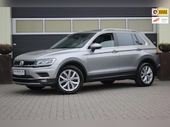 Volkswagen Tiguan - 2.0 TSI 4Motion Highline | Trekhaak | Schuifdak