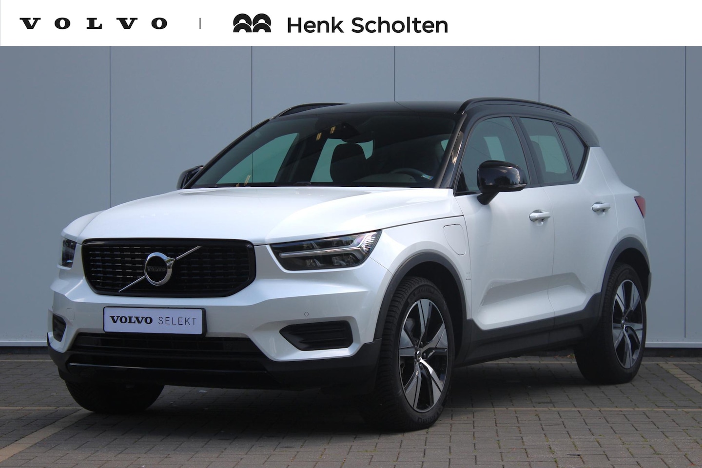 Volvo XC40 - T4 211PK AUT7 Recharge R-Design | Adaptive Cruise & Pilot Assist | All-season banden | 19" - AutoWereld.nl