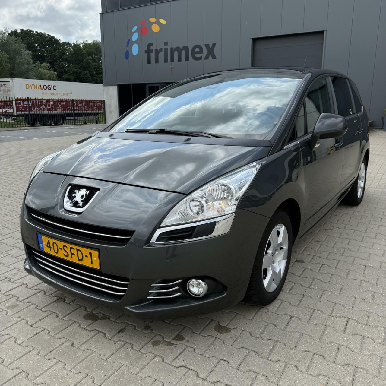 Peugeot 5008 - 1.6 ST 7 Persoon | Panoramadak | NW APK ! - AutoWereld.nl