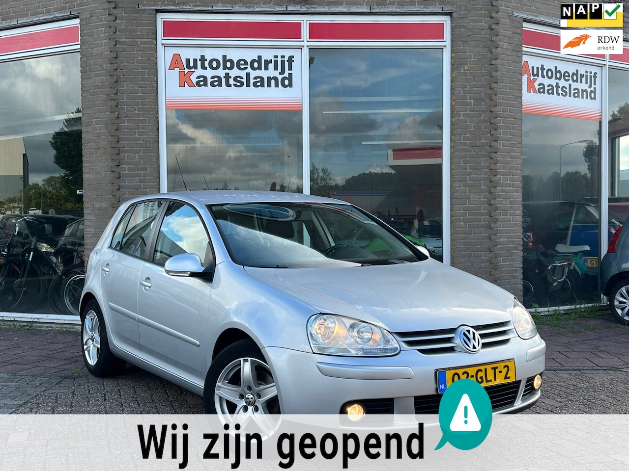 Volkswagen Golf - 1.6 FSI Trendline 5 Deurs - Airco - Cruise - LMV - Nieuwe APK! - AutoWereld.nl
