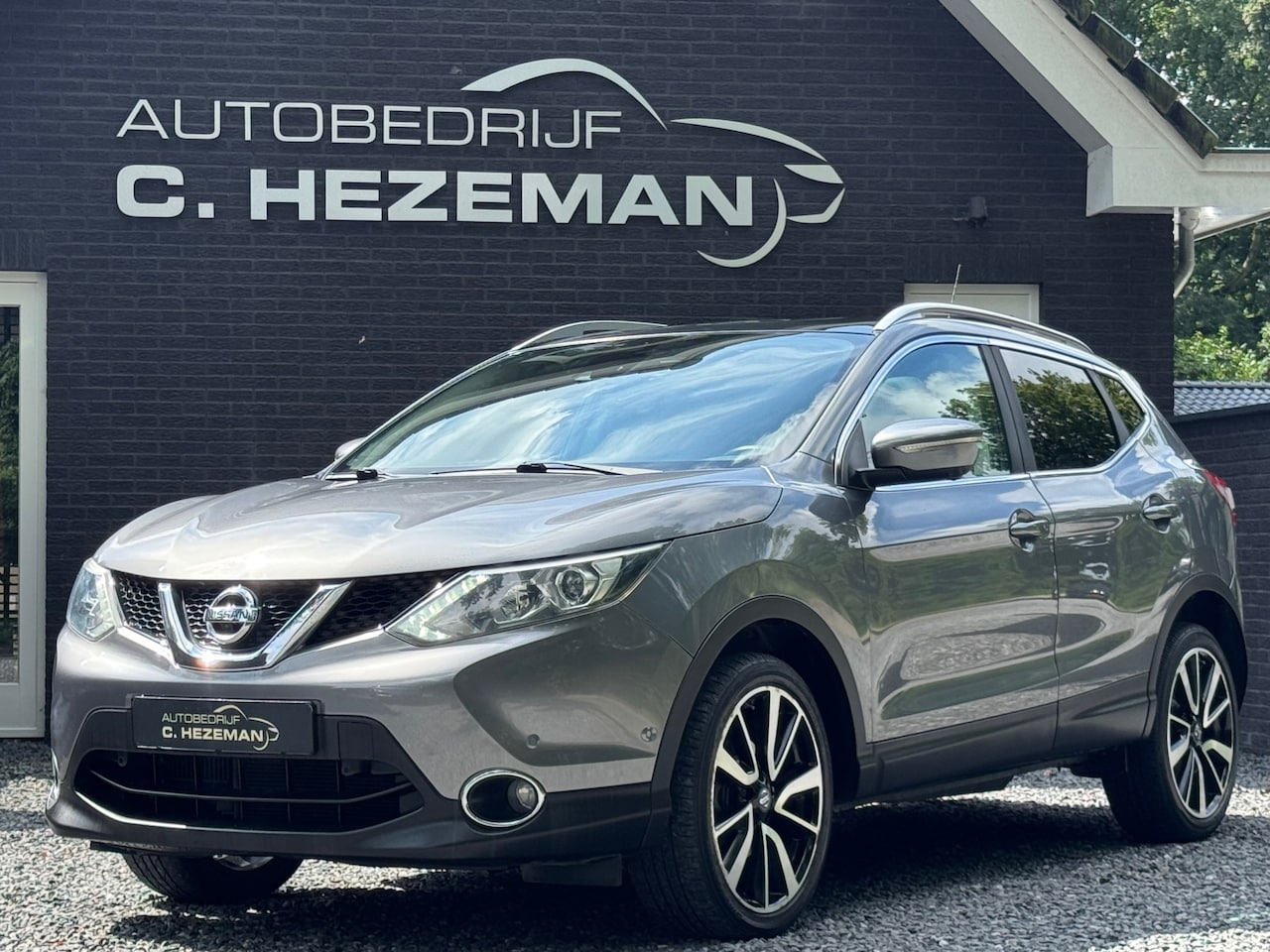 Nissan Qashqai - 1.2 Connect Edition 1e eigenaar 360 Camera Panoramadak LED NAVI LEDER - AutoWereld.nl