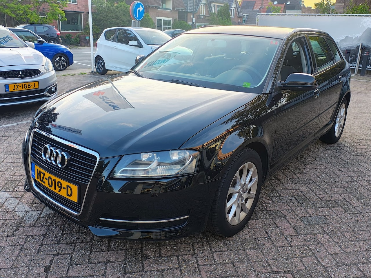 Audi A3 Sportback - 1.2 TFSI ATTRACTION met APK tot 01-2026 - AutoWereld.nl