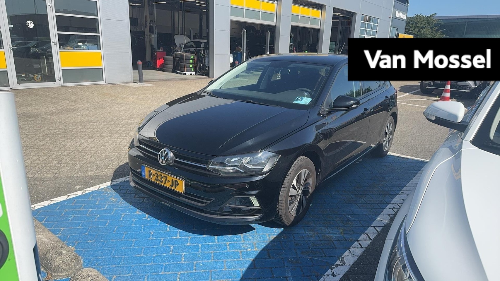 Volkswagen Polo - 1.0 TSI Comfortline | 95 PK | Automaat | Stoelverwarming | Carplay | Keyless | Navigatie | - AutoWereld.nl