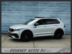 Volkswagen Tiguan - 1.5 TSI R-Line Business+ Pano Trekhaak Cam