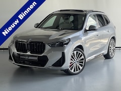 BMW X1 - xDrive30e M Sport Innovation Pano Dak Head UP / Harman Kardon / Trekhaak / 7800 KM