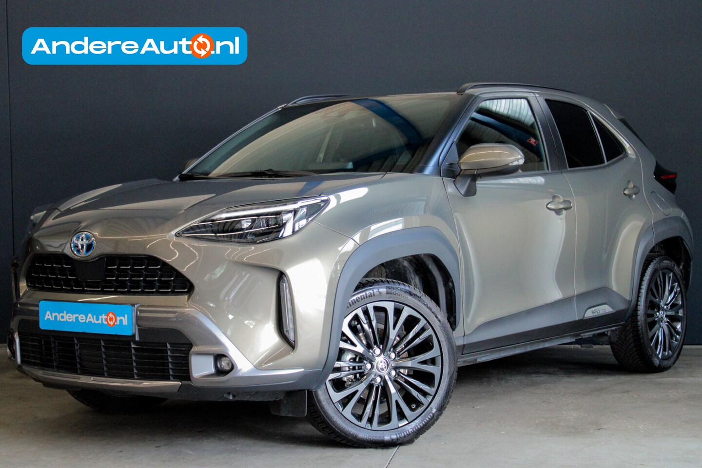 Toyota Yaris Cross - 1.5 Hybrid Adventure AWD |elek klep|leder|camera|dealer onderhouden| - AutoWereld.nl