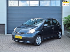 Toyota Aygo - | 1.0-12V Comfort Navigator | TomTom | 2e eigenaar |