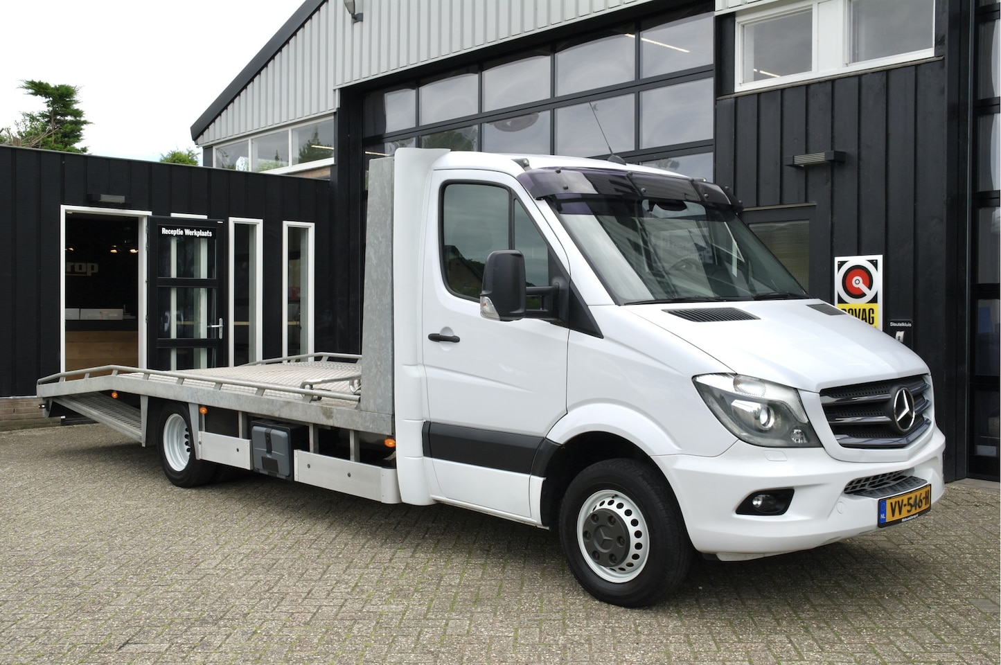 Mercedes-Benz Sprinter - 516 2.2 BlueTEC 164 PK 432 Automaat | OPRIJWAGEN | Luchtvering | Frisse Staat! - AutoWereld.nl