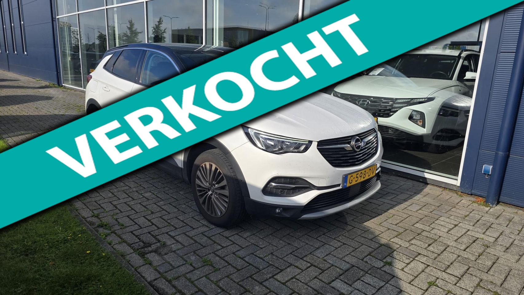 Opel Grandland X - 1.2 Turbo Innovation|NAP|Automaat|Stoel & Stuurverwarming|2 Tone - AutoWereld.nl